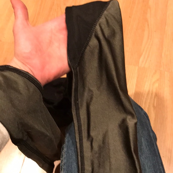 NWOT metallic green/black leggings - Picture 3 of 4